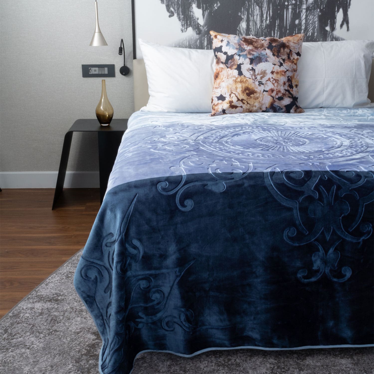 Colourful Faux Mink Blanket 1 Ply Queen Size - Image 2